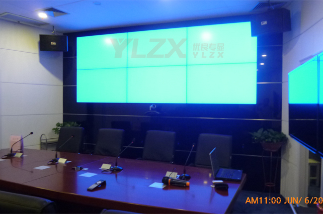 十堰市人民醫院數字化會(huì )議中心55寸2X3A.jpg